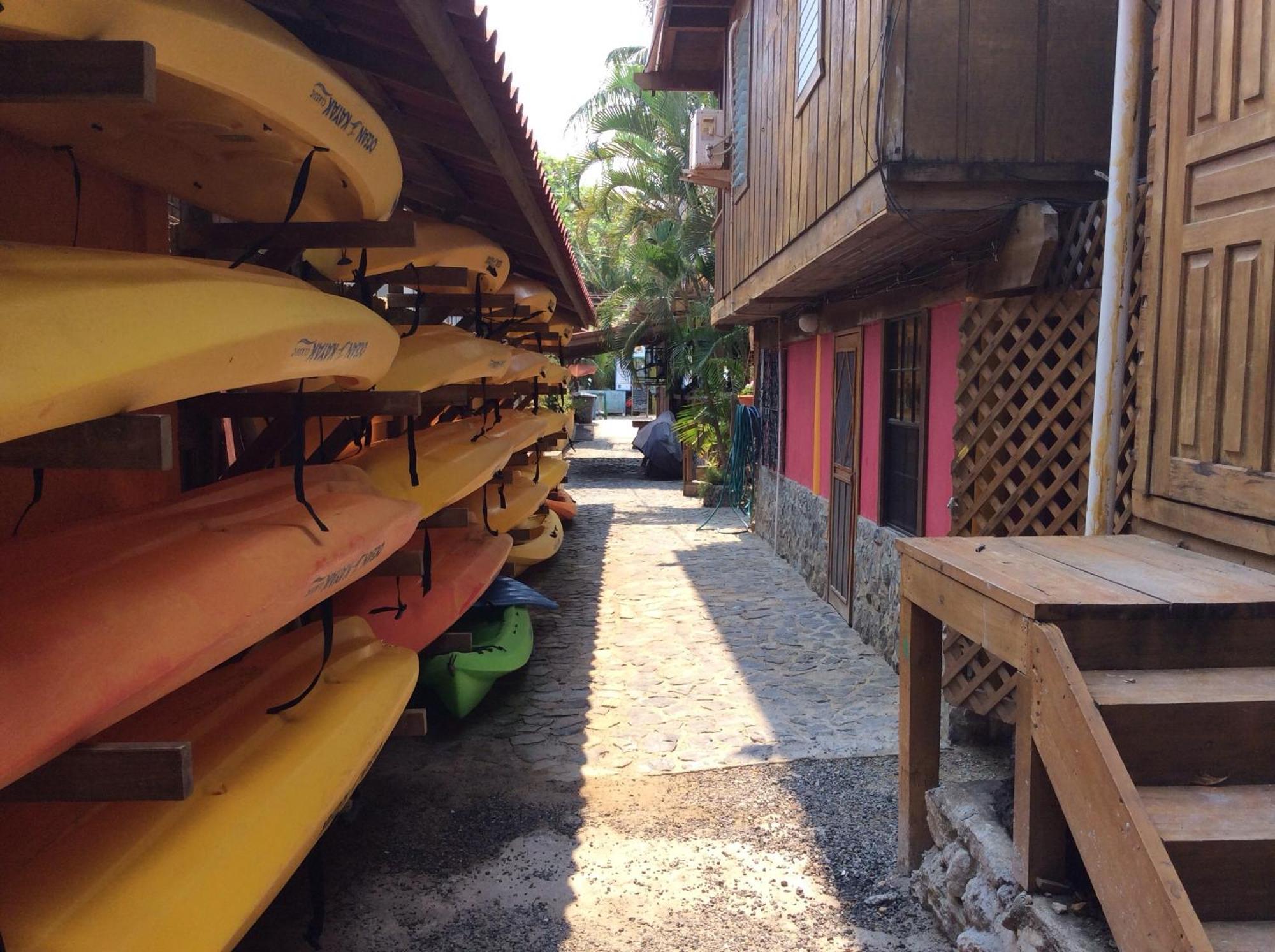 Sea Breeze Inn 웨스트 엔드 외부 사진